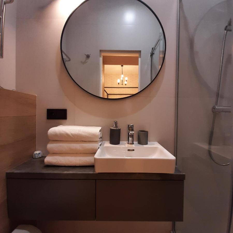 Apartment простора і вишукана в самому серці львова *